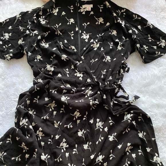 Black and white floral Target dress - Picture 2 of 2